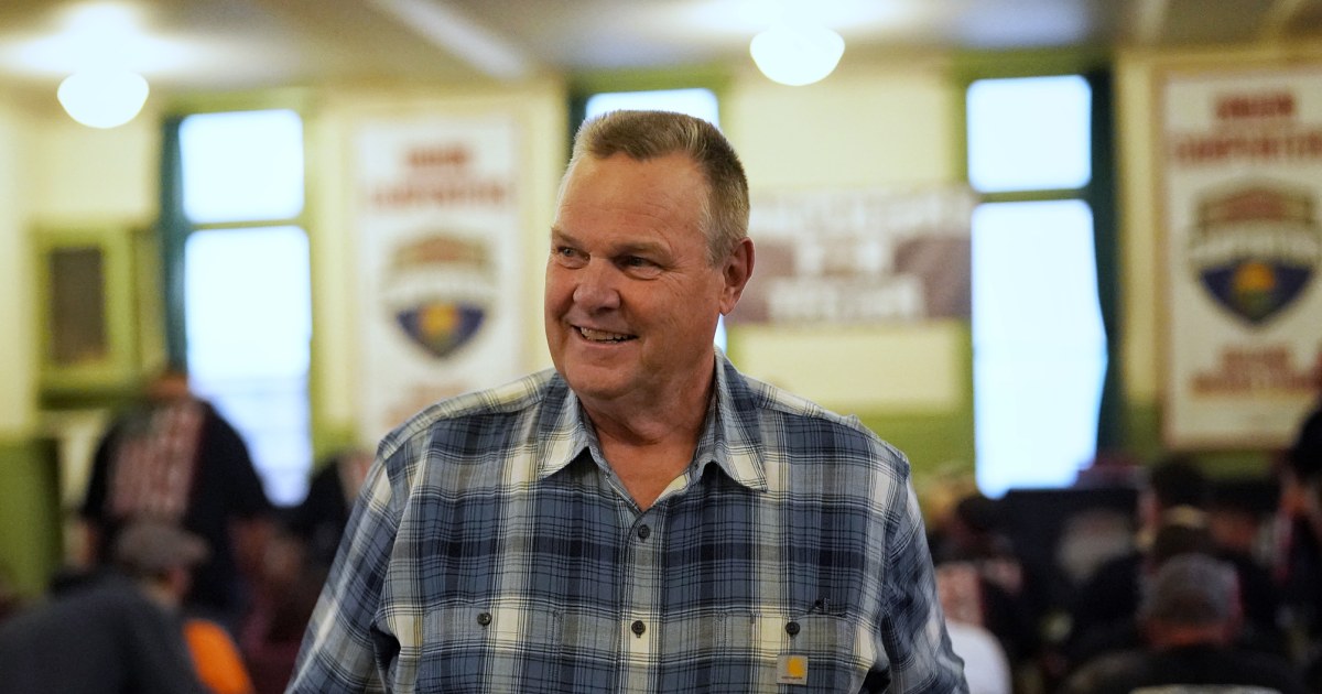 Jon Tester pushes for ticket-splitters in a Montana Senate race that appears to be slipping away