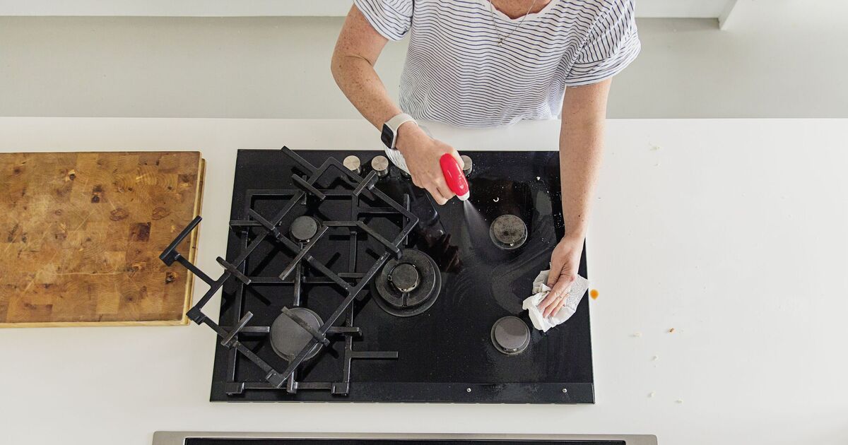 Simple 5p method wipes burned-on cooker stains ‘right off’