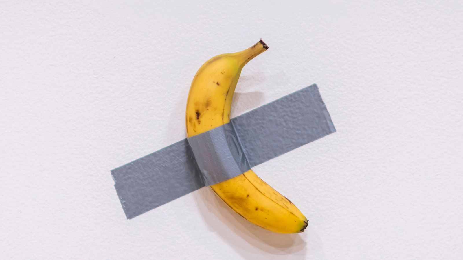 Banana duct-taped to a wall sells for $6.2m at auction | Offbeat News