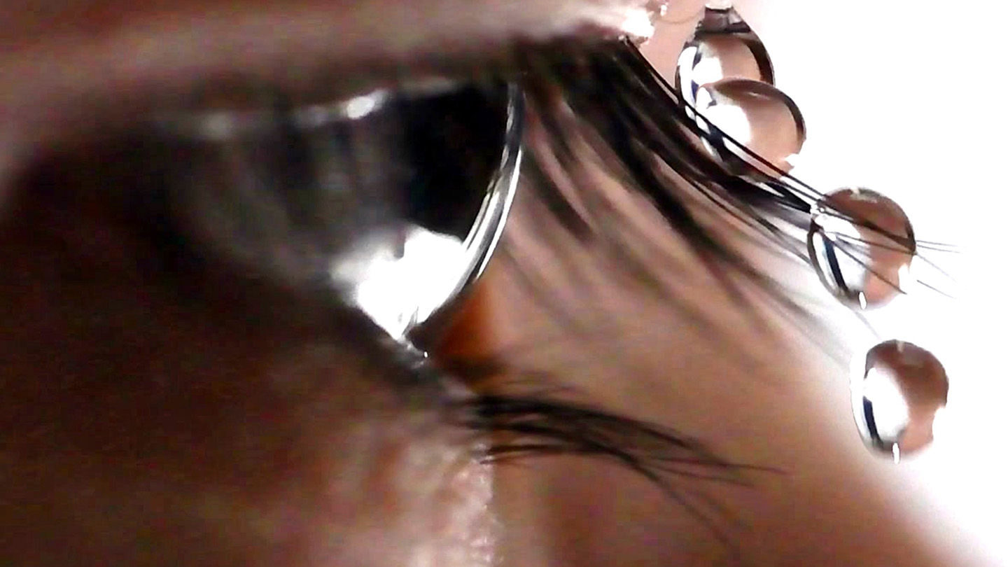 Eyelashes’ special features help fling water from the eyes