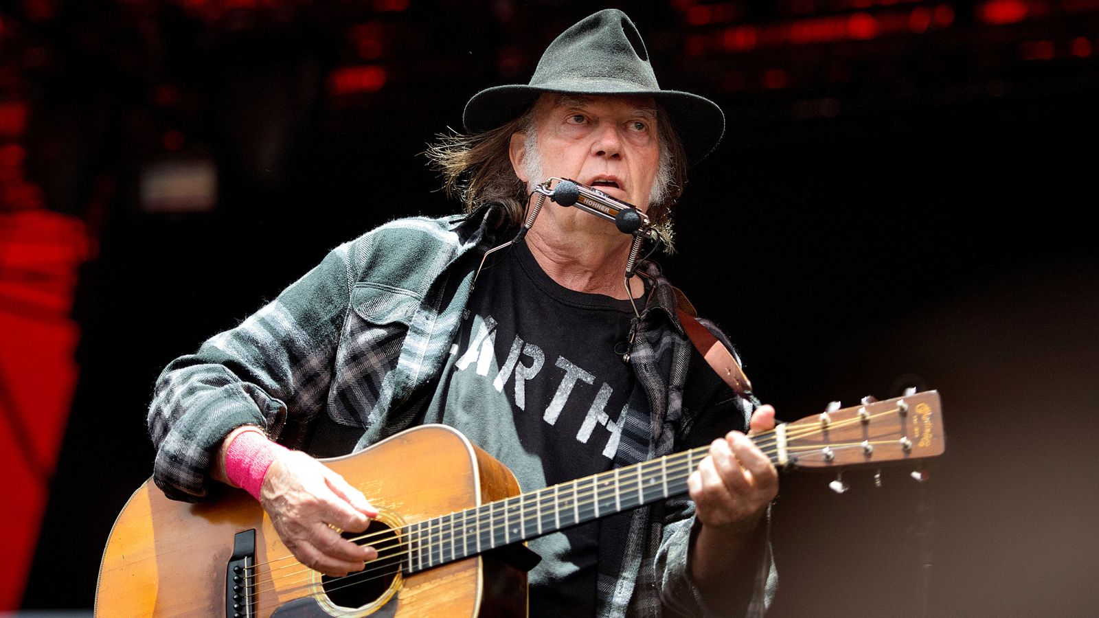 Neil Young pulls out of Glastonbury over BBC ‘corporate control’ | UK News