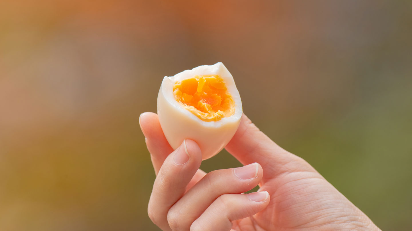 The best way to cook an egg — in 32 minutes