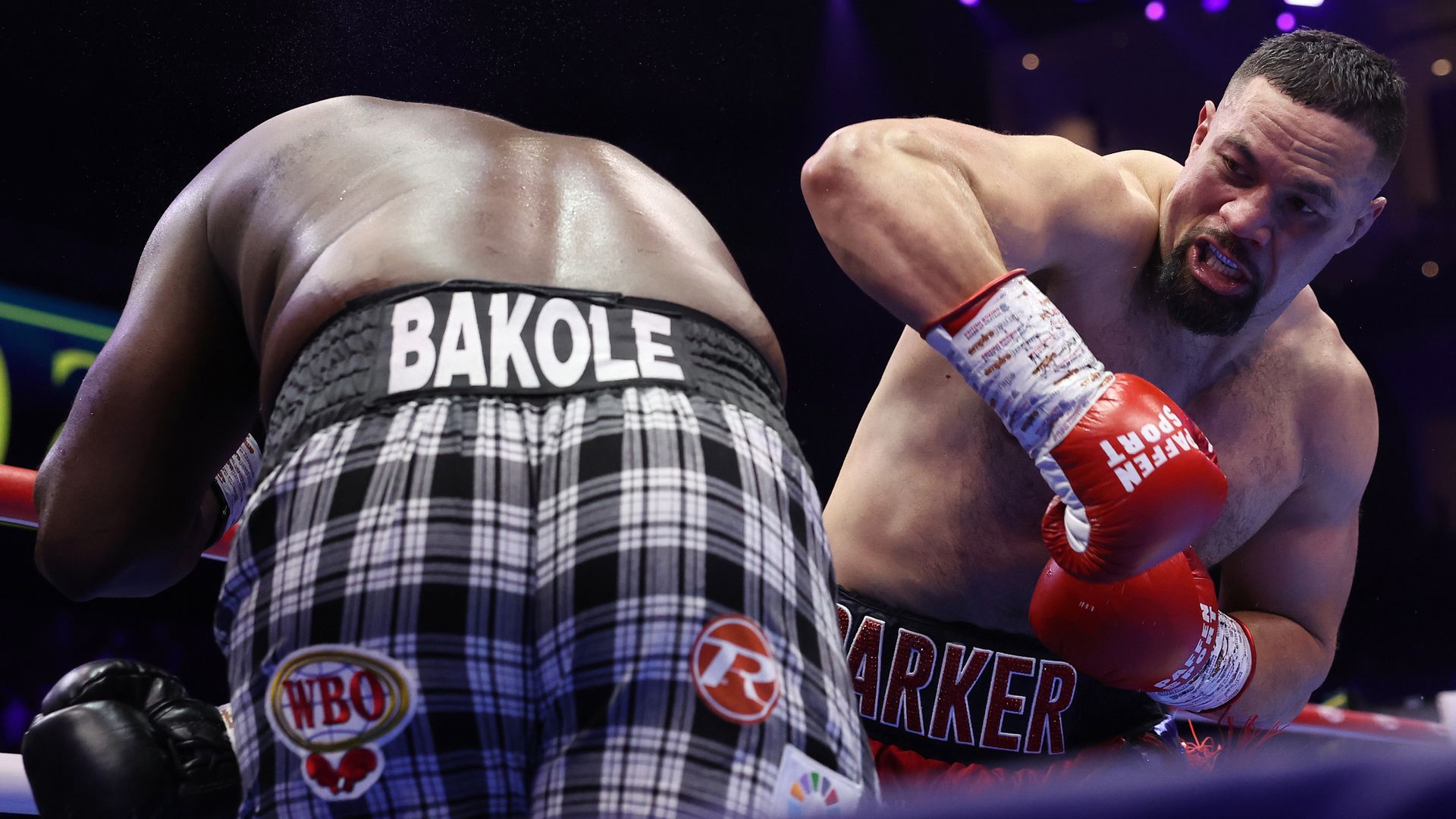 Parker ends Bakole's fairy-tale title bid with crushing KO